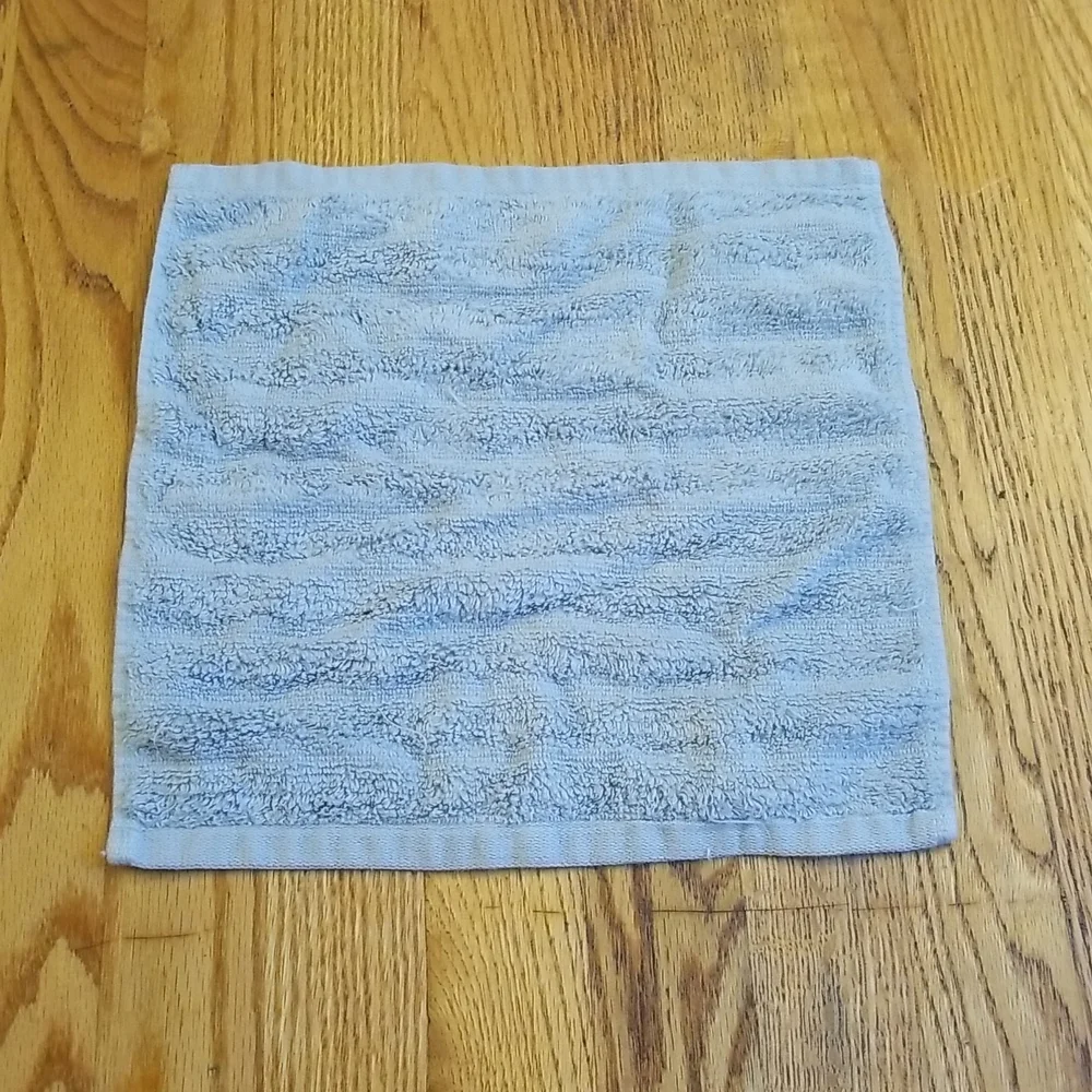 100% cotton Better home blue wash cloth